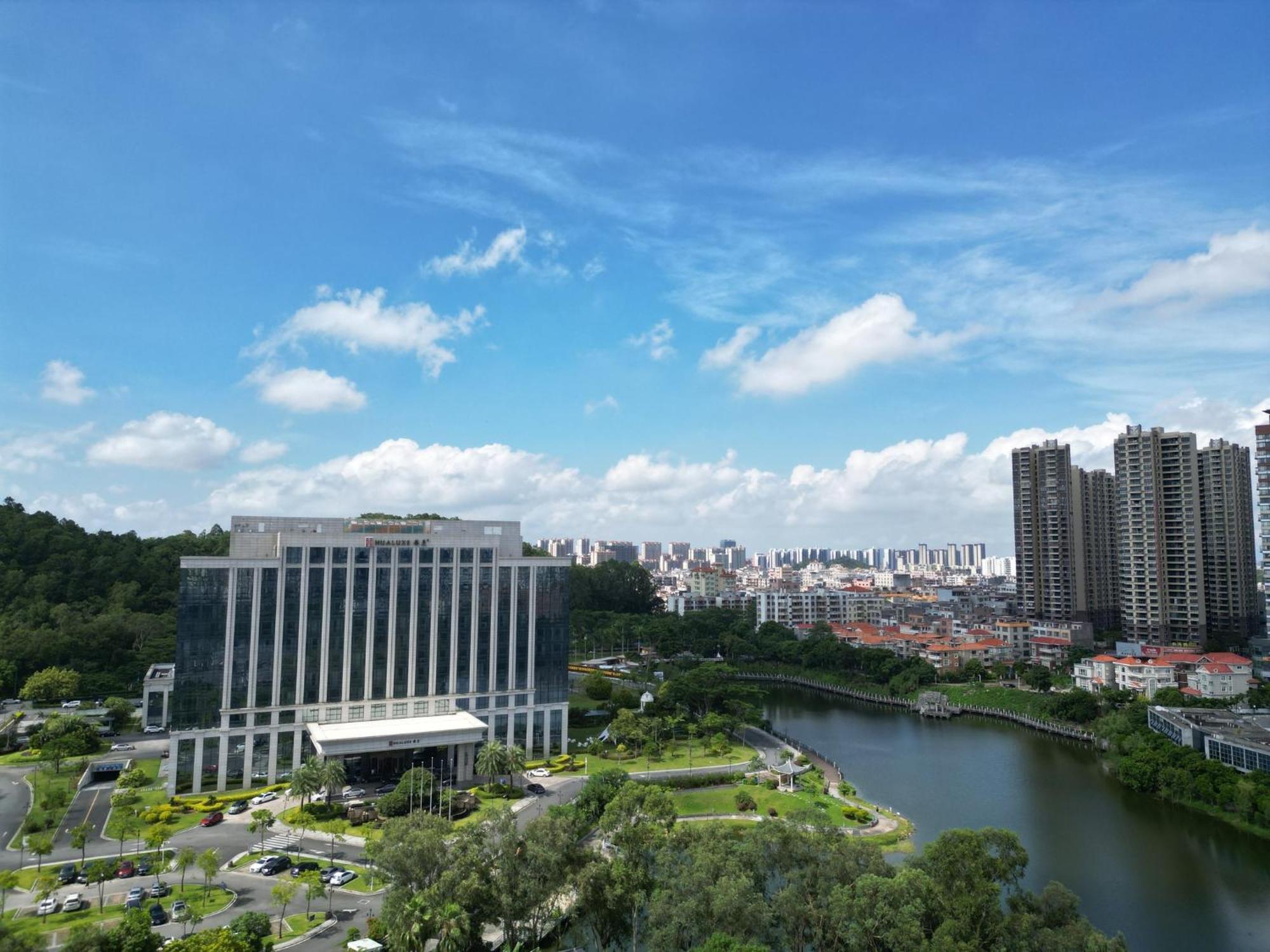 Hualuxe Yangjiang City Center Eksteriør bilde